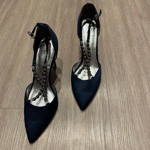 Pearl Adriana papell navy heels